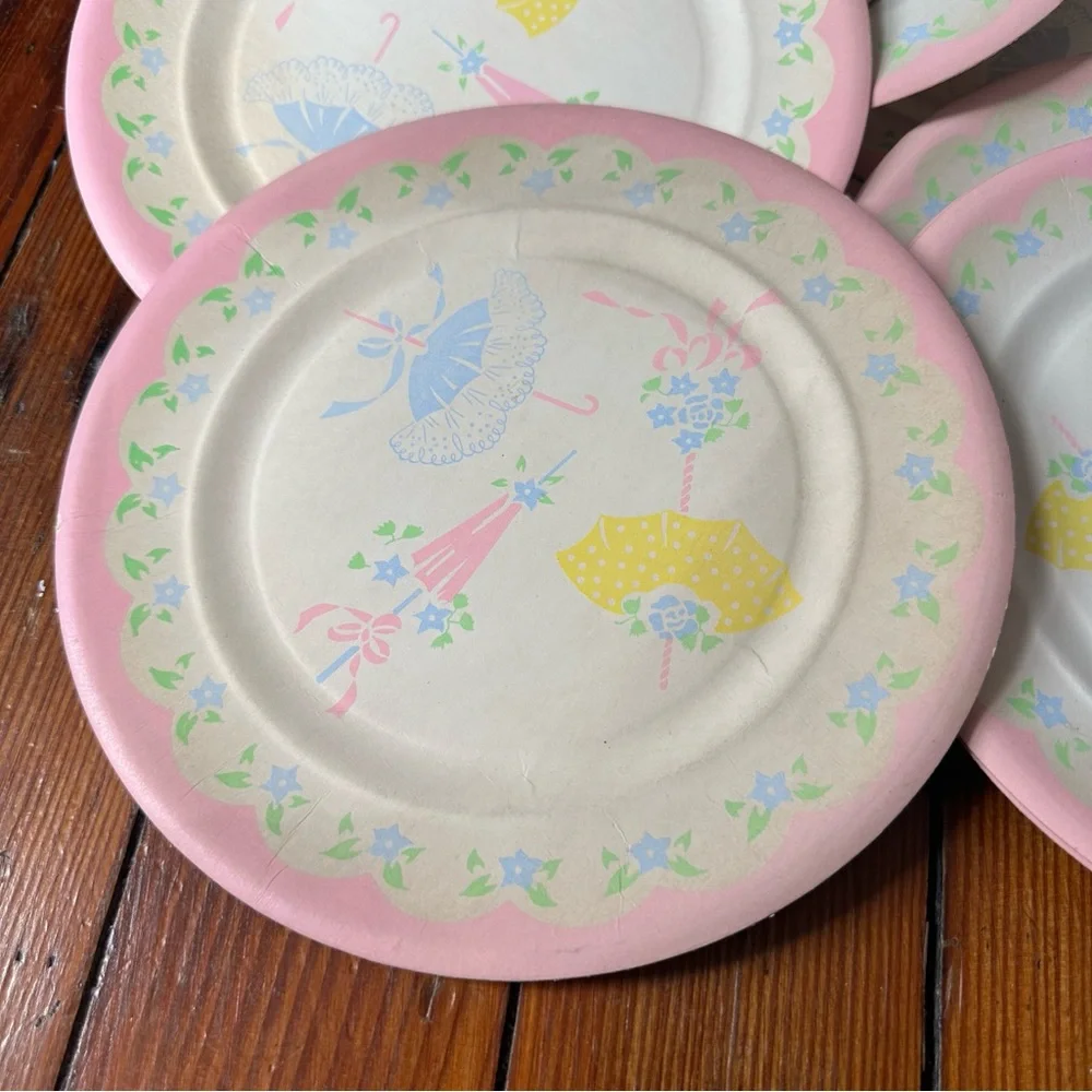Vintage 70s baby shower parasol print paper plates